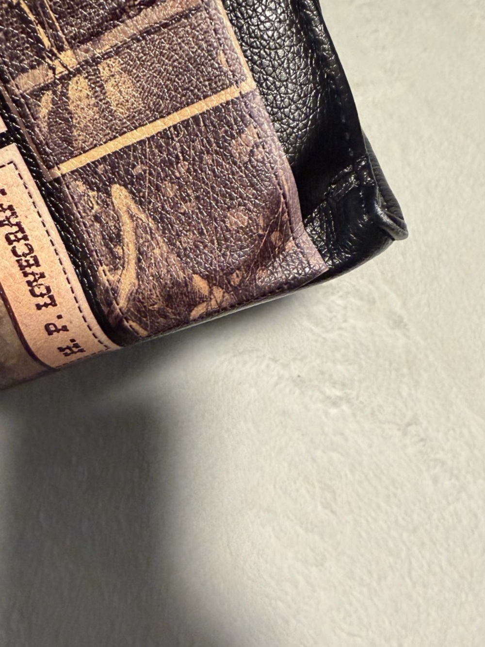 Black Book-Print Tote Bag - Horror story classics - Picture 8 of 12